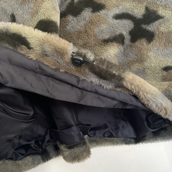 SHEIN Curve 4XL Camouflage 1/4 zip up pullover / zip up jacket - Picture 8 of 8